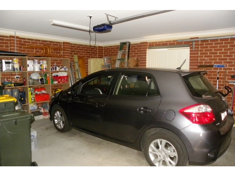 2 Hambrook Place, Young NSW 2594