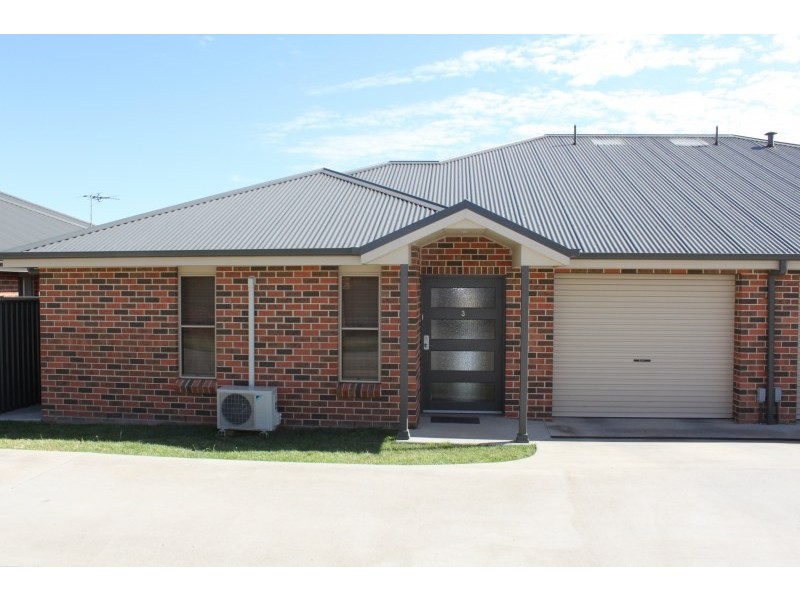 3/18 Thornhill Street, Young NSW 2594