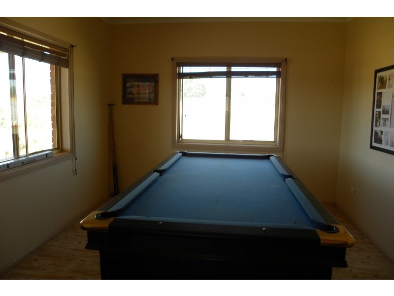 20 Osbournes Lane, Young NSW 2594