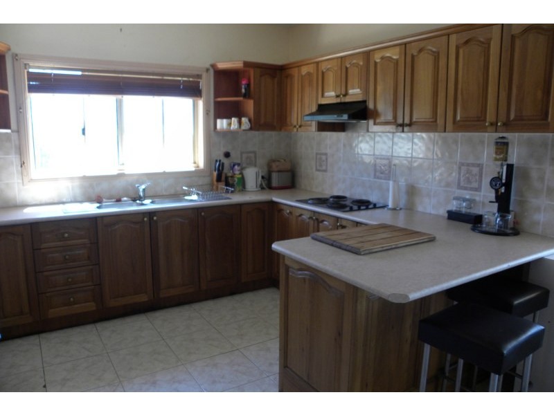 20 Osbournes Lane, Young NSW 2594