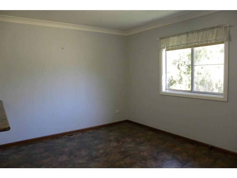 45 Fontenoy Street, Young NSW 2594