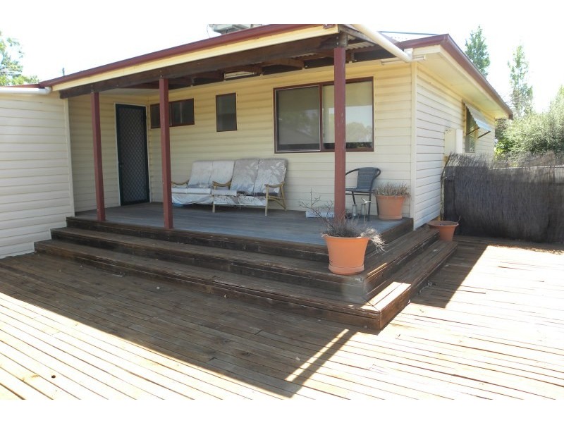 45 Fontenoy Street, Young NSW 2594