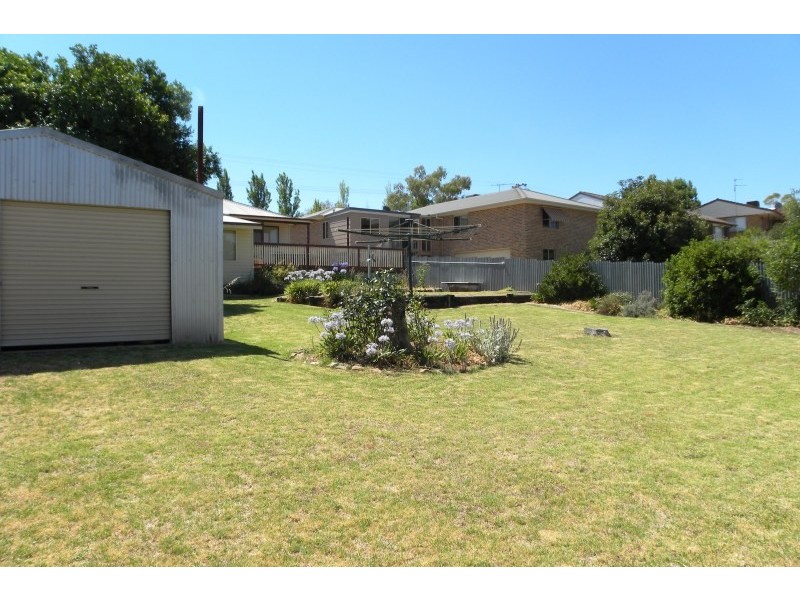 45 Fontenoy Street, Young NSW 2594