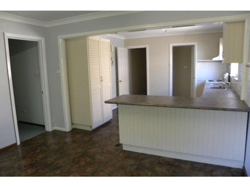 45 Fontenoy Street, Young NSW 2594