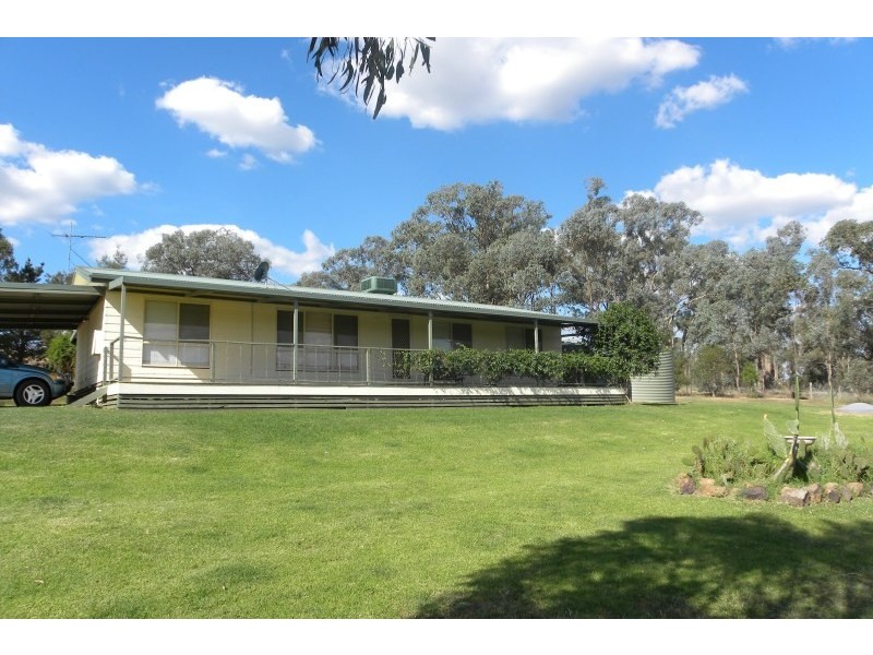 219 Pattersons Lane, Young NSW 2594