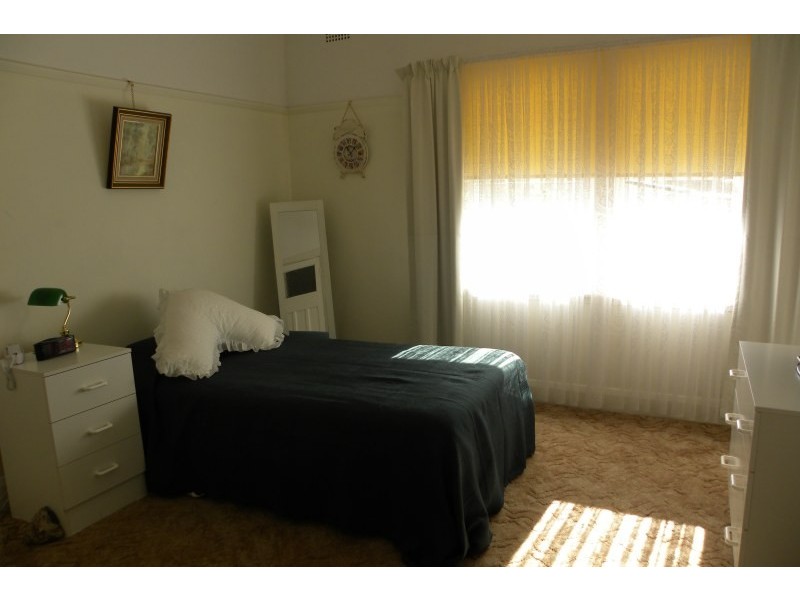 30 Mclerie Street, Young NSW 2594