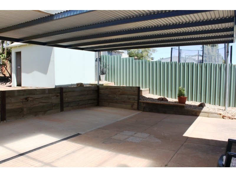 30 Mclerie Street, Young NSW 2594