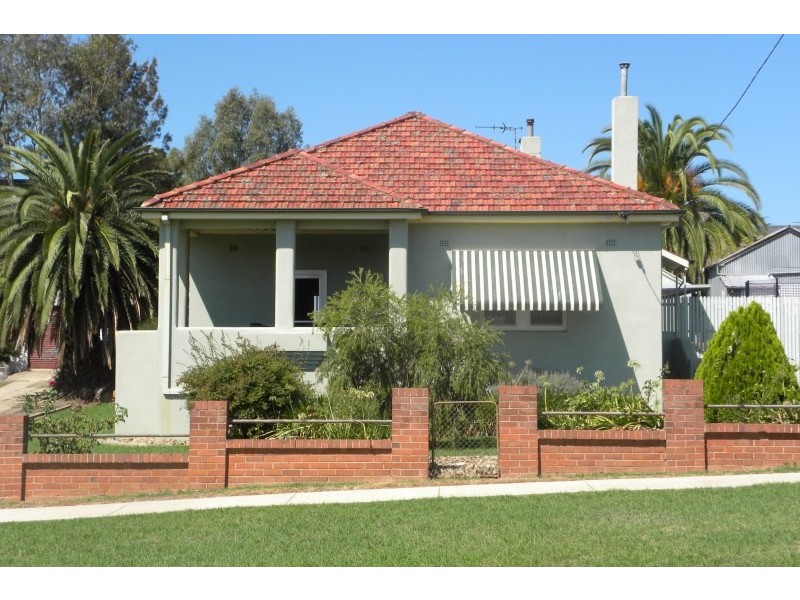 30 Mclerie Street, Young NSW 2594