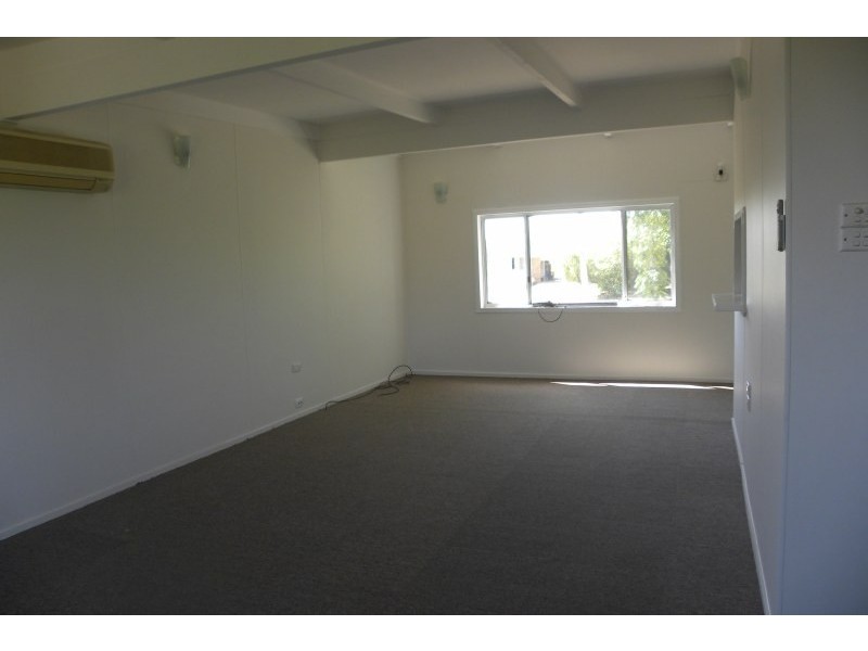 6 Dwyer Drive, Young NSW 2594