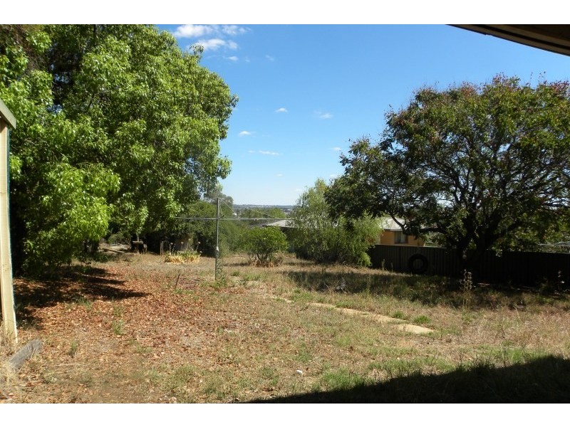 6 Dwyer Drive, Young NSW 2594