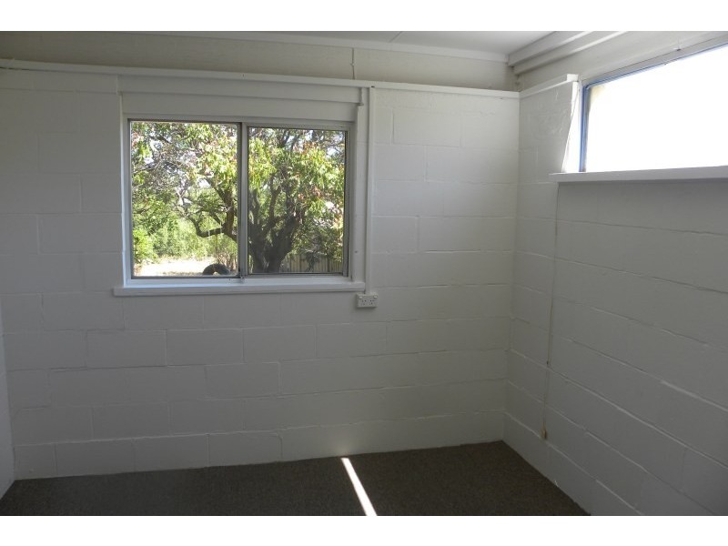 6 Dwyer Drive, Young NSW 2594