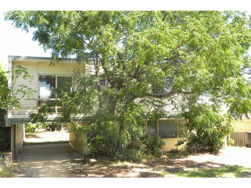 6 Dwyer Drive, Young NSW 2594