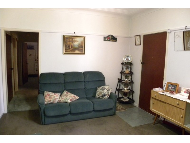 14 Florence Street, Young NSW 2594