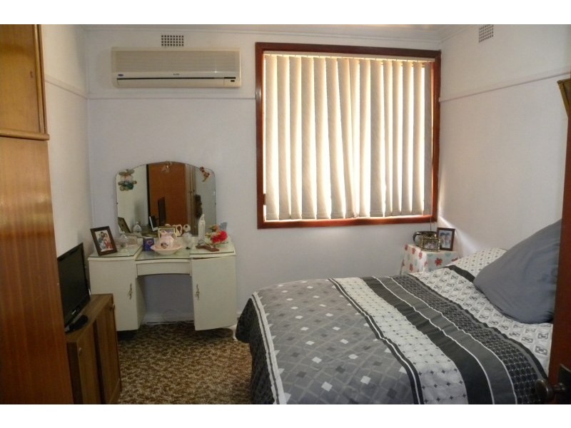 14 Florence Street, Young NSW 2594