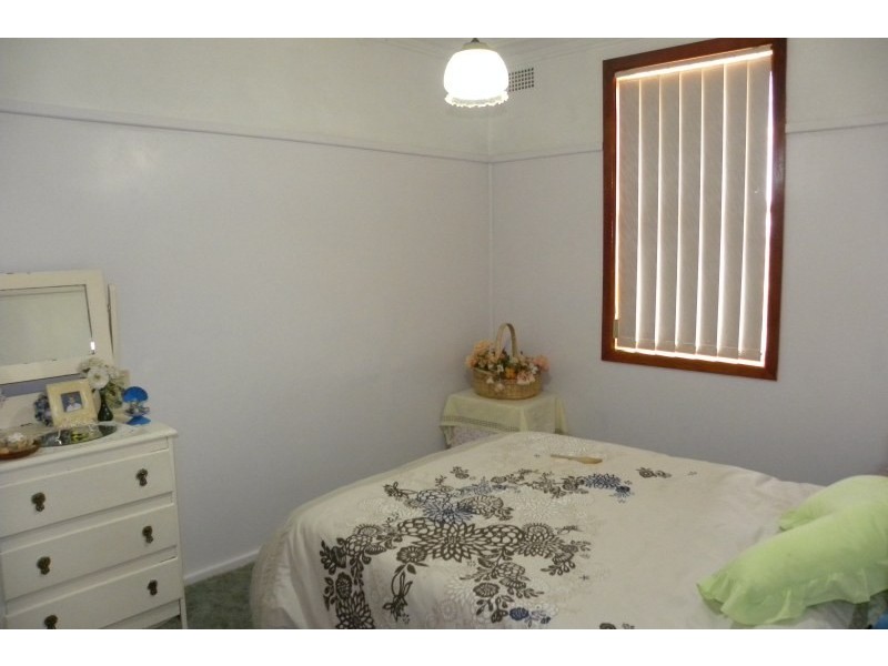 14 Florence Street, Young NSW 2594