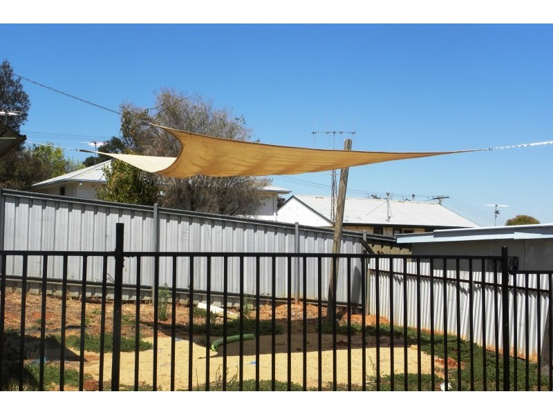 112 Berthong Street, Young NSW 2594