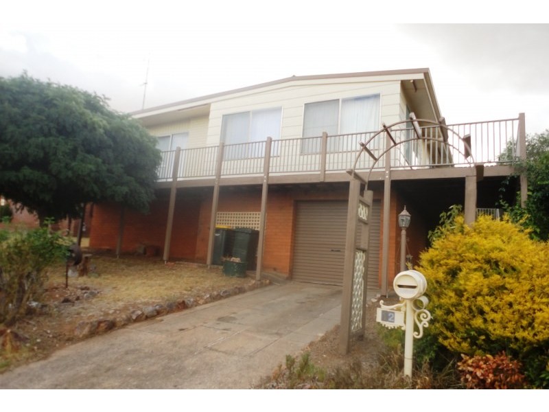 12 Milong Street, Young NSW 2594