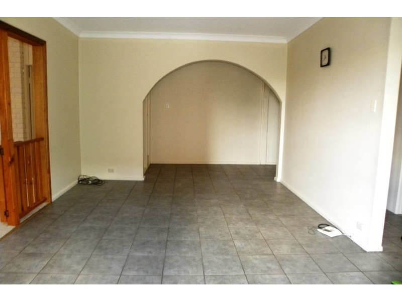 12 Milong Street, Young NSW 2594