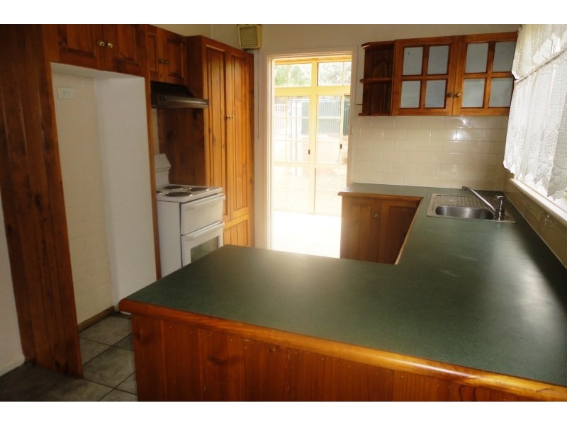 12 Milong Street, Young NSW 2594
