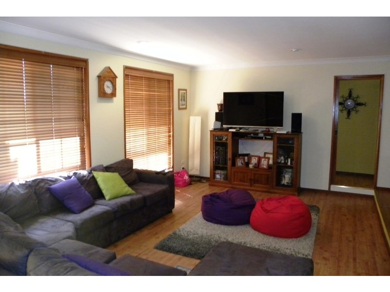 89 Fontenoy Street, Young NSW 2594