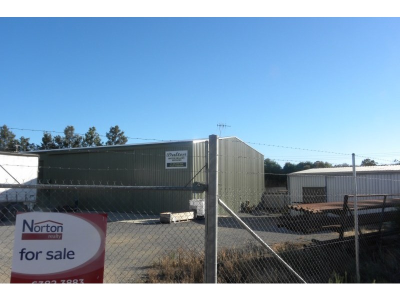 93 Old Temora Road, Young NSW 2594