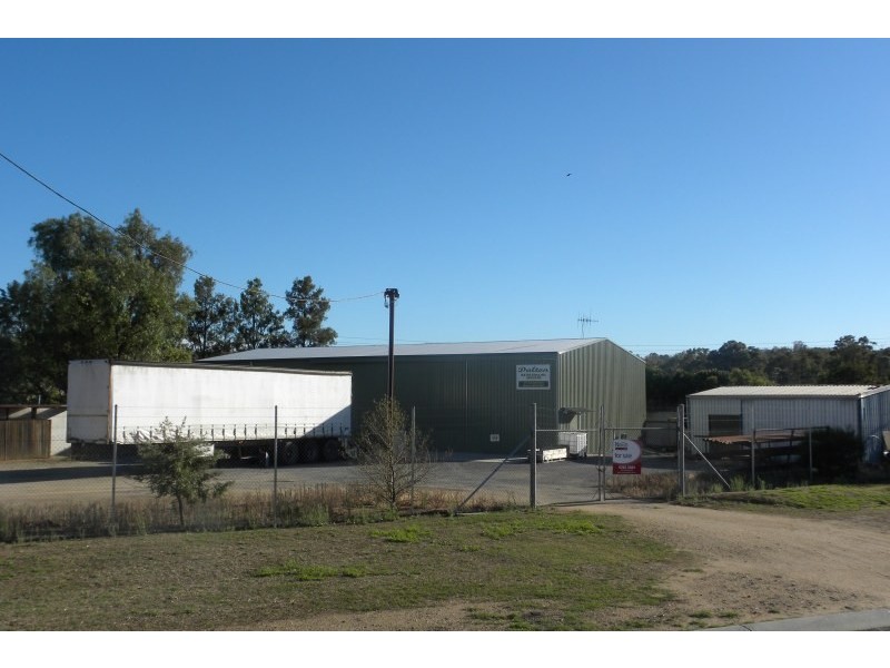 93 Old Temora Road, Young NSW 2594