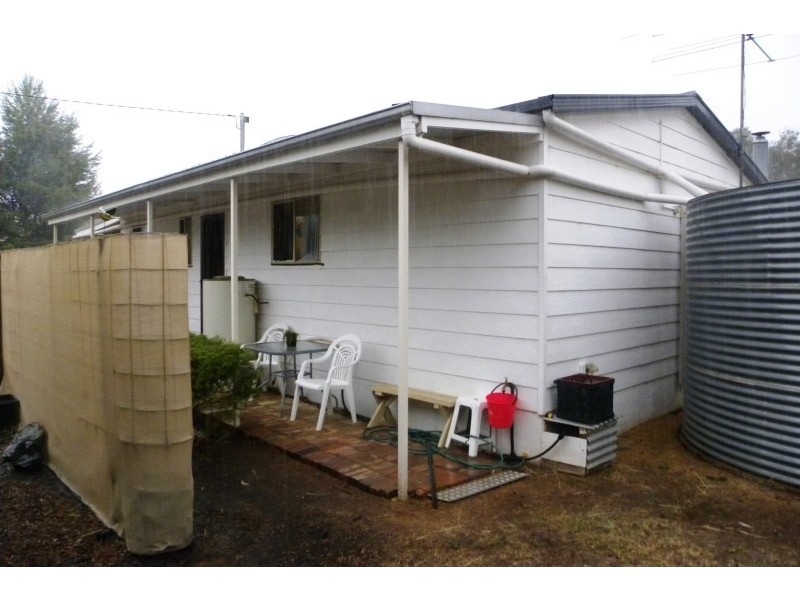 11 Talbot Street, Quandialla NSW 2721