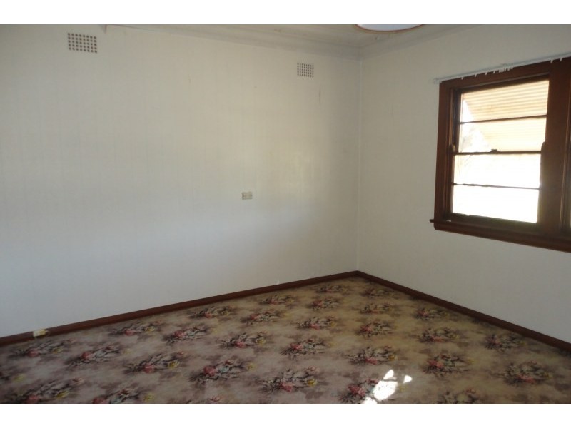 344 Boorowa Street, Young NSW 2594