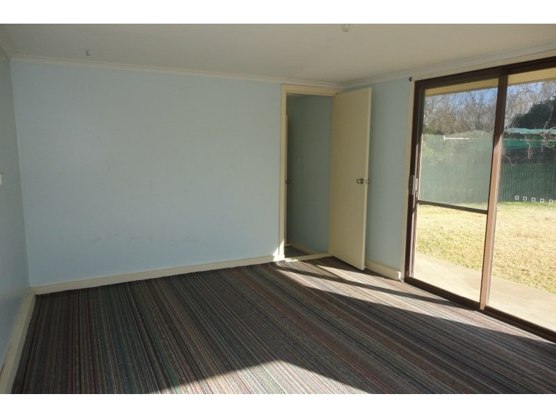 344 Boorowa Street, Young NSW 2594