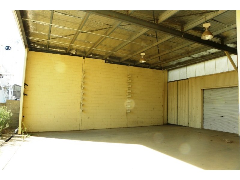 344 Boorowa Street, Young NSW 2594