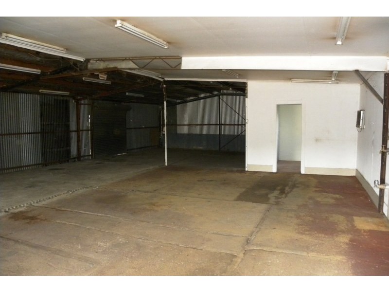 344 Boorowa Street, Young NSW 2594