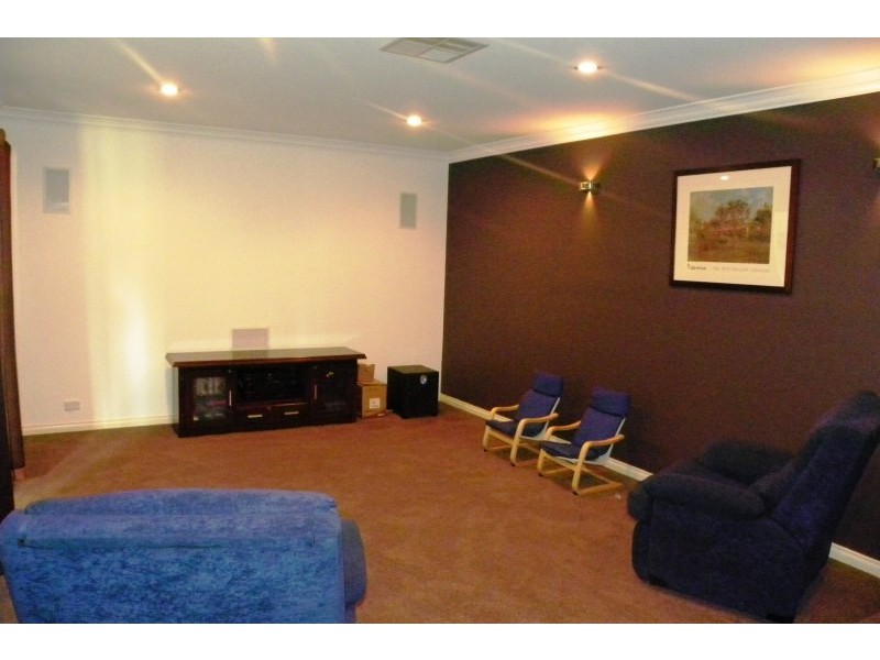 6 Jake Miller Place, Young NSW 2594