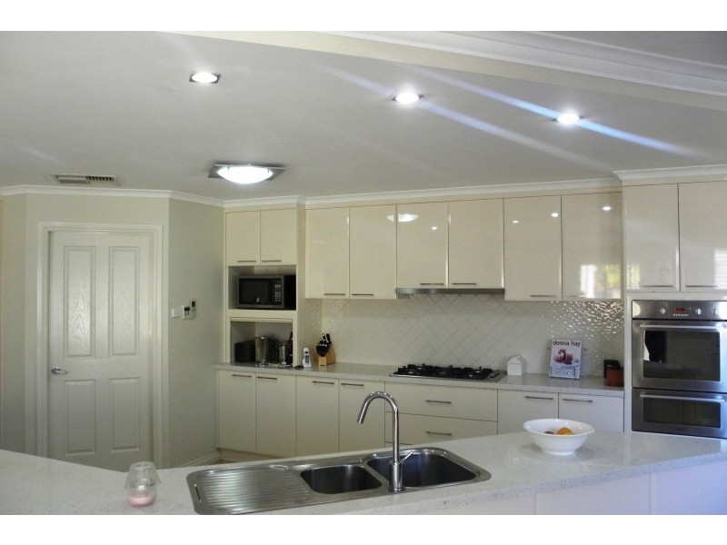 6 Jake Miller Place, Young NSW 2594