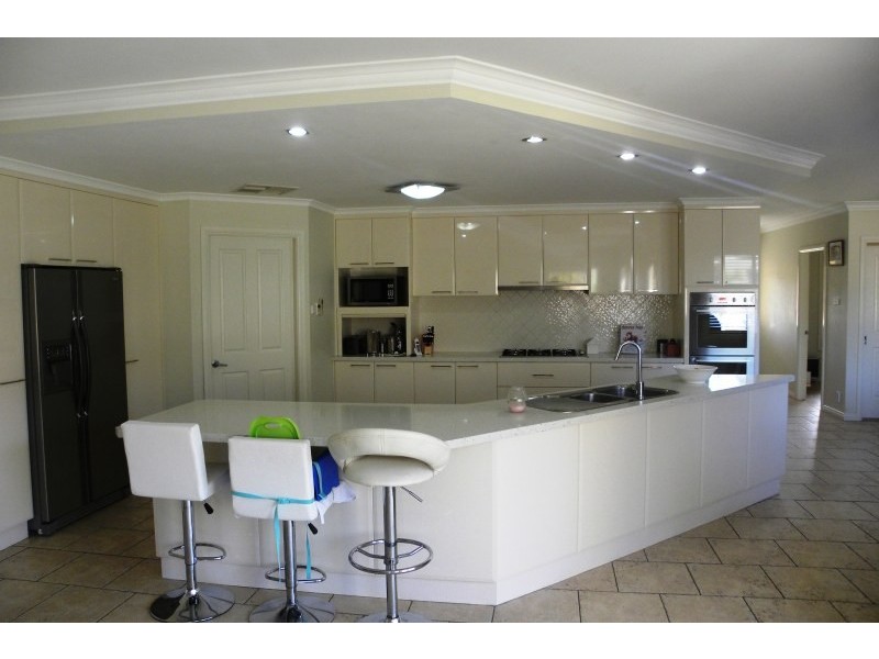 6 Jake Miller Place, Young NSW 2594