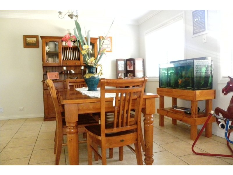 6 Jake Miller Place, Young NSW 2594