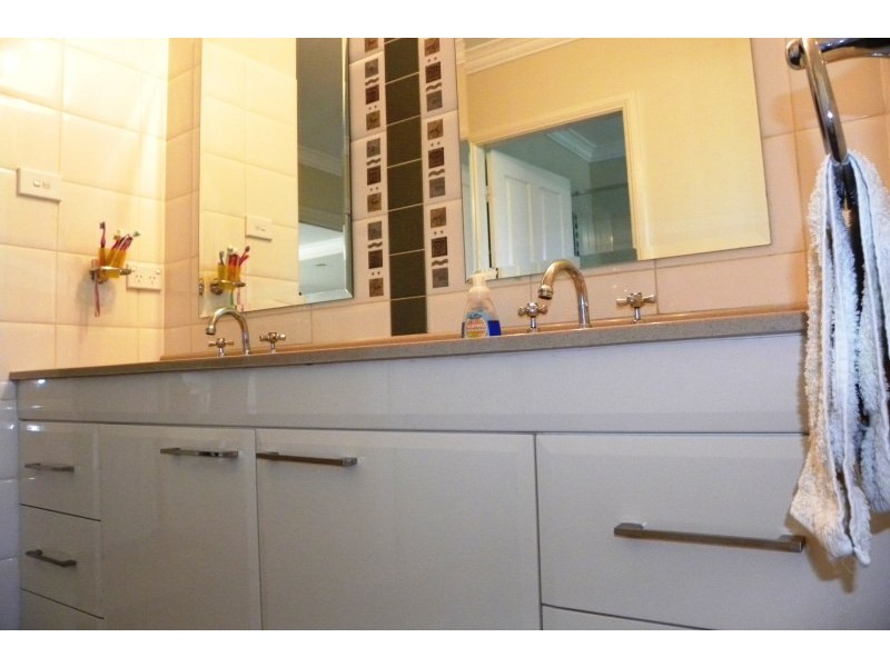 6 Jake Miller Place, Young NSW 2594