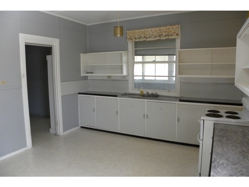 3 Main Street, Young NSW 2594