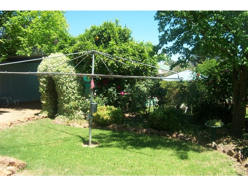 3 Main Street, Young NSW 2594