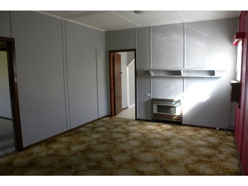 3 Main Street, Young NSW 2594