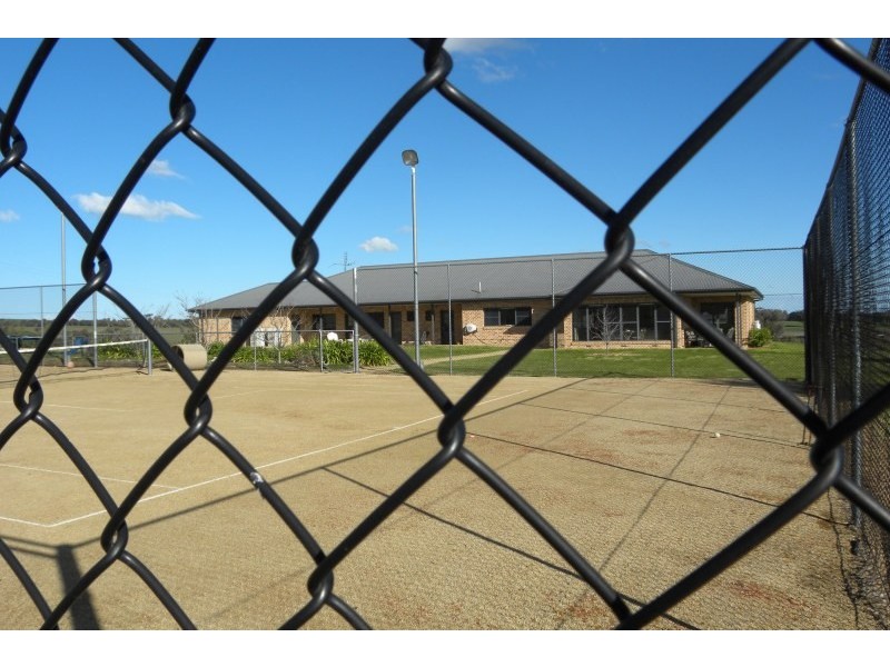 1 Bonnington Road, Young NSW 2594