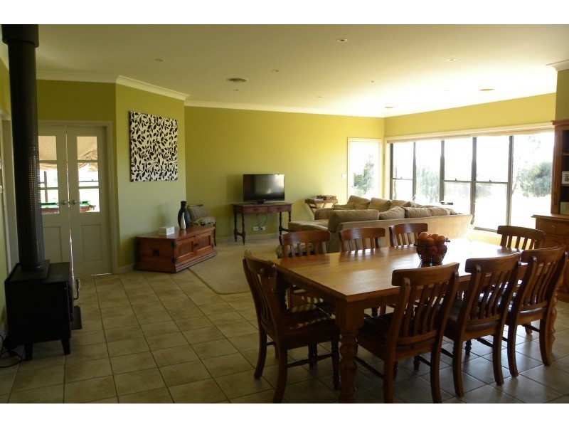 1 Bonnington Road, Young NSW 2594