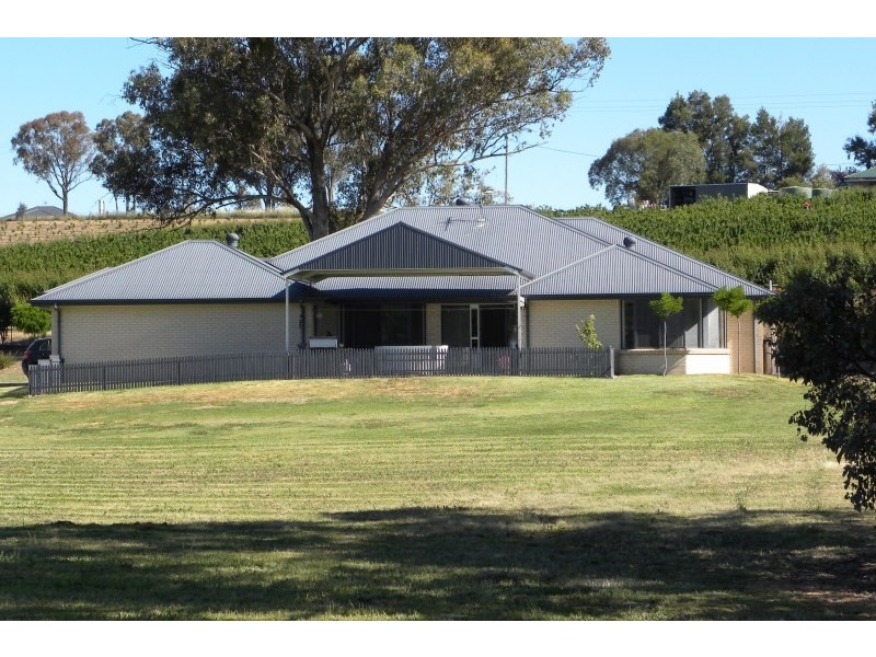 158 Chums Lane, Young NSW 2594