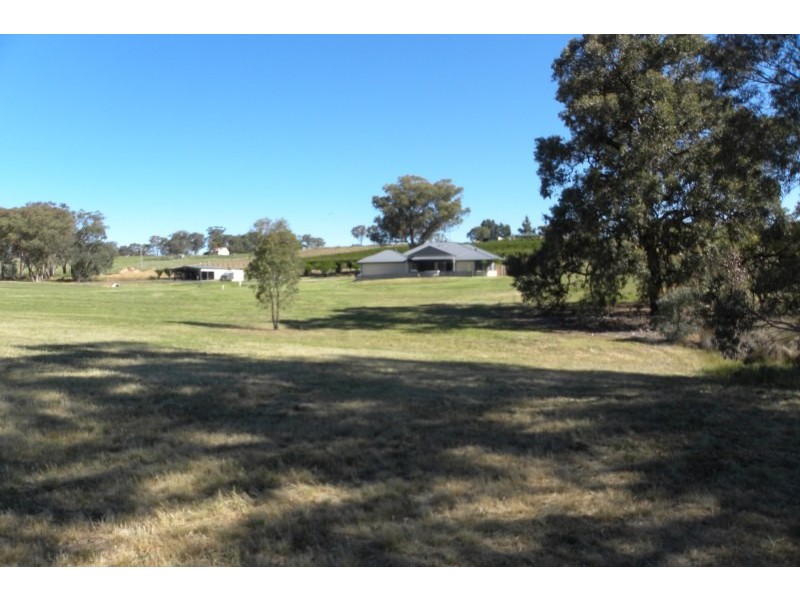 158 Chums Lane, Young NSW 2594