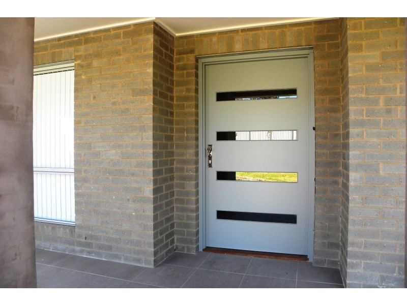 17 Henry Place, Young NSW 2594