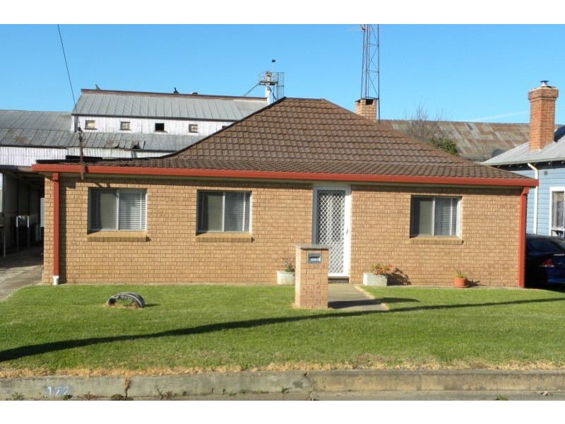 172 Nasmyth Street, Young NSW 2594