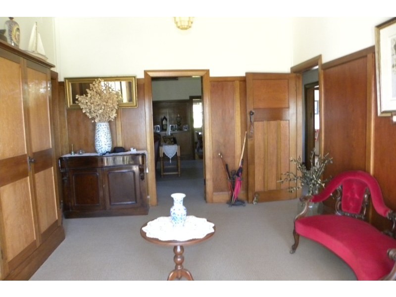 40 Tout Place, Young NSW 2594