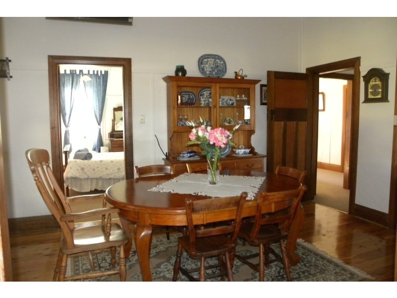 40 Tout Place, Young NSW 2594