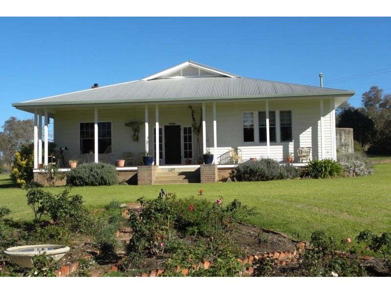40 Tout Place, Young NSW 2594
