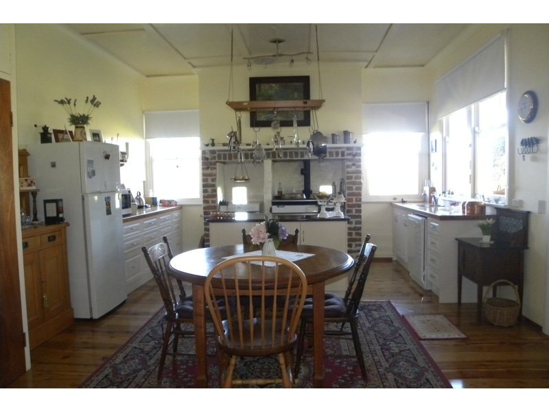 40 Tout Place, Young NSW 2594