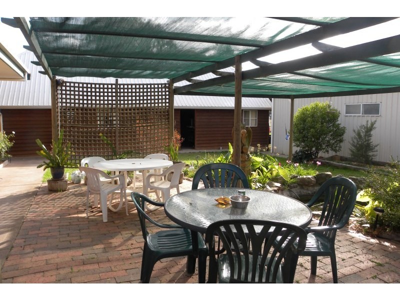 21 Pitstone Lane, Young NSW 2594
